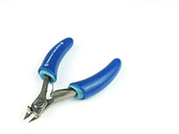 Miniature Tapered-Relieved Super Flush Cutter with Lead Catcher
