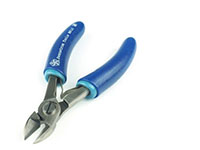 Large Oval Hard Wire Cutter with a Semi Flush Cutting Edge