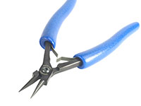 Small Needle Nose Plier with Smooth Jaw with Ergo Handle