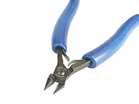 Midsize Tapered-Relieved Flush Cutter with Ergo Handle